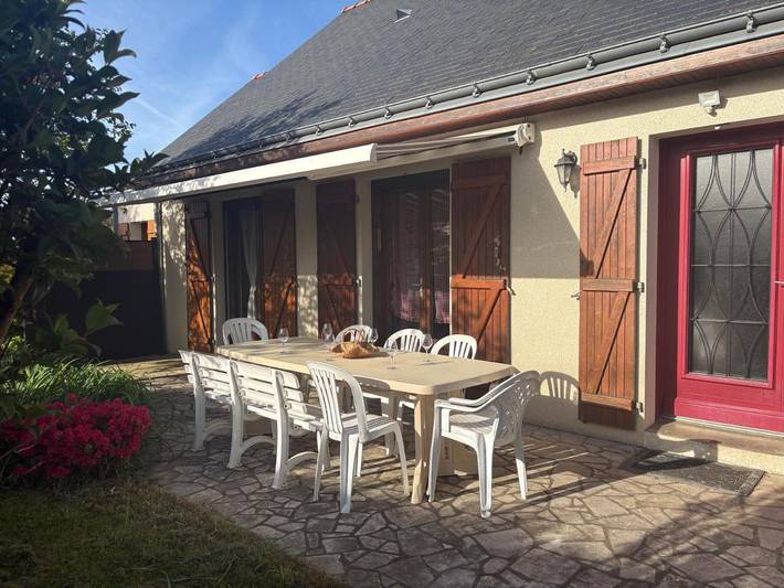 Location de vacances pour 9 personnes, avec jardin et terrasse à Villebernier - 3