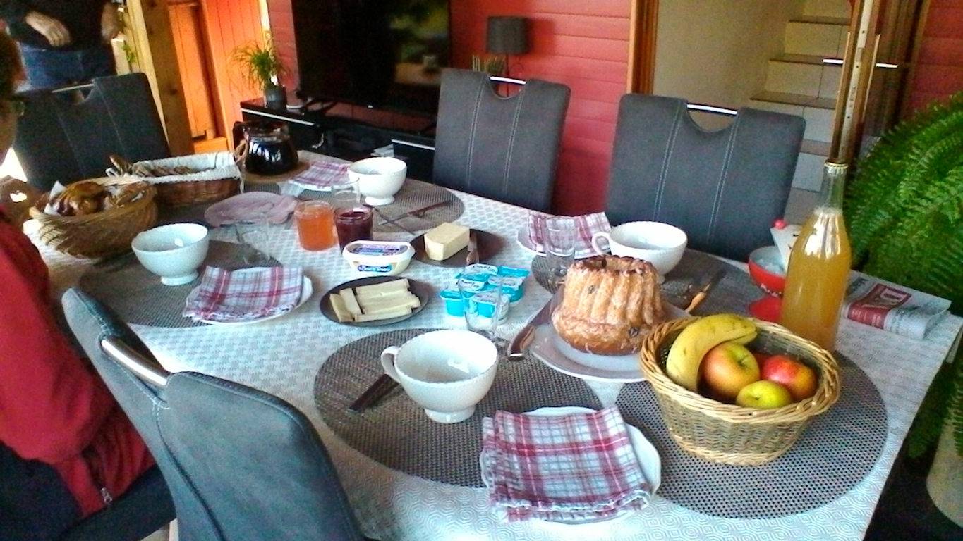 Bien-être et Détente chez "côtécampagneetjardin" - Chambre Rouge in Ohnenheim, Région de Sélestat-Erstein
