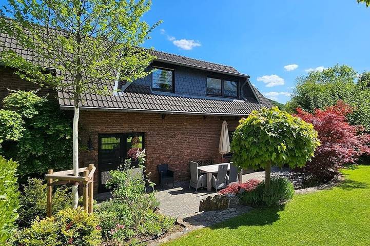 Ferienhaus für 6 Personen, mit Garten und Balkon in Kreuzau