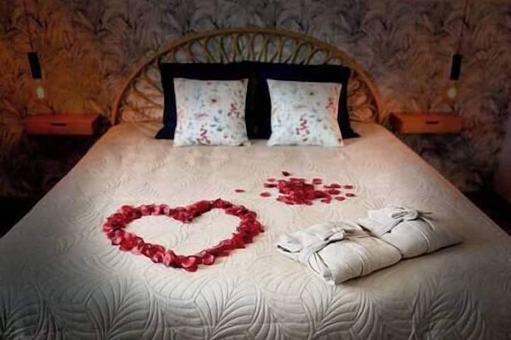 Location de vacances pour 2 personnes, avec sauna et jacuzzi à Valuéjols - 4