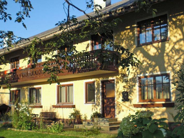 Ferienwohnung für 3 Personen, mit Balkon und Garten am Attersee - 3
