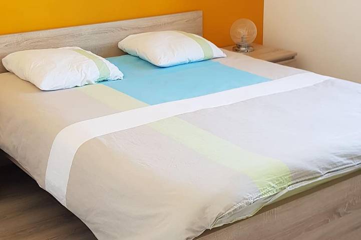 Location de vacances pour 6 personnes, avec jardin ainsi que jacuzzi et terrasse à Vairé - 3