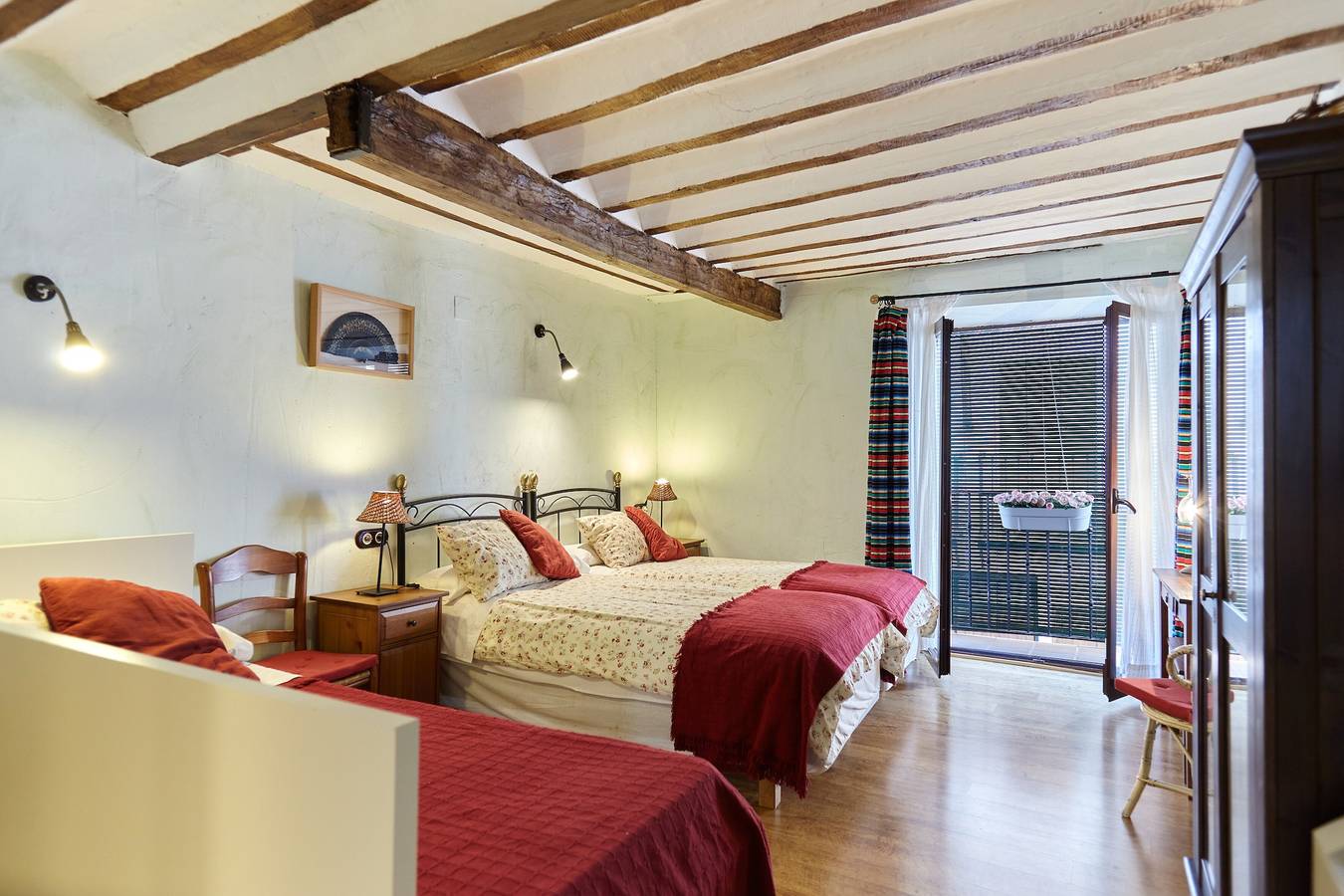 Habitación 'El Yelmo' con vistas a la montaña in Hornos , Parque natural de las Sierras de Cazorla y Segura