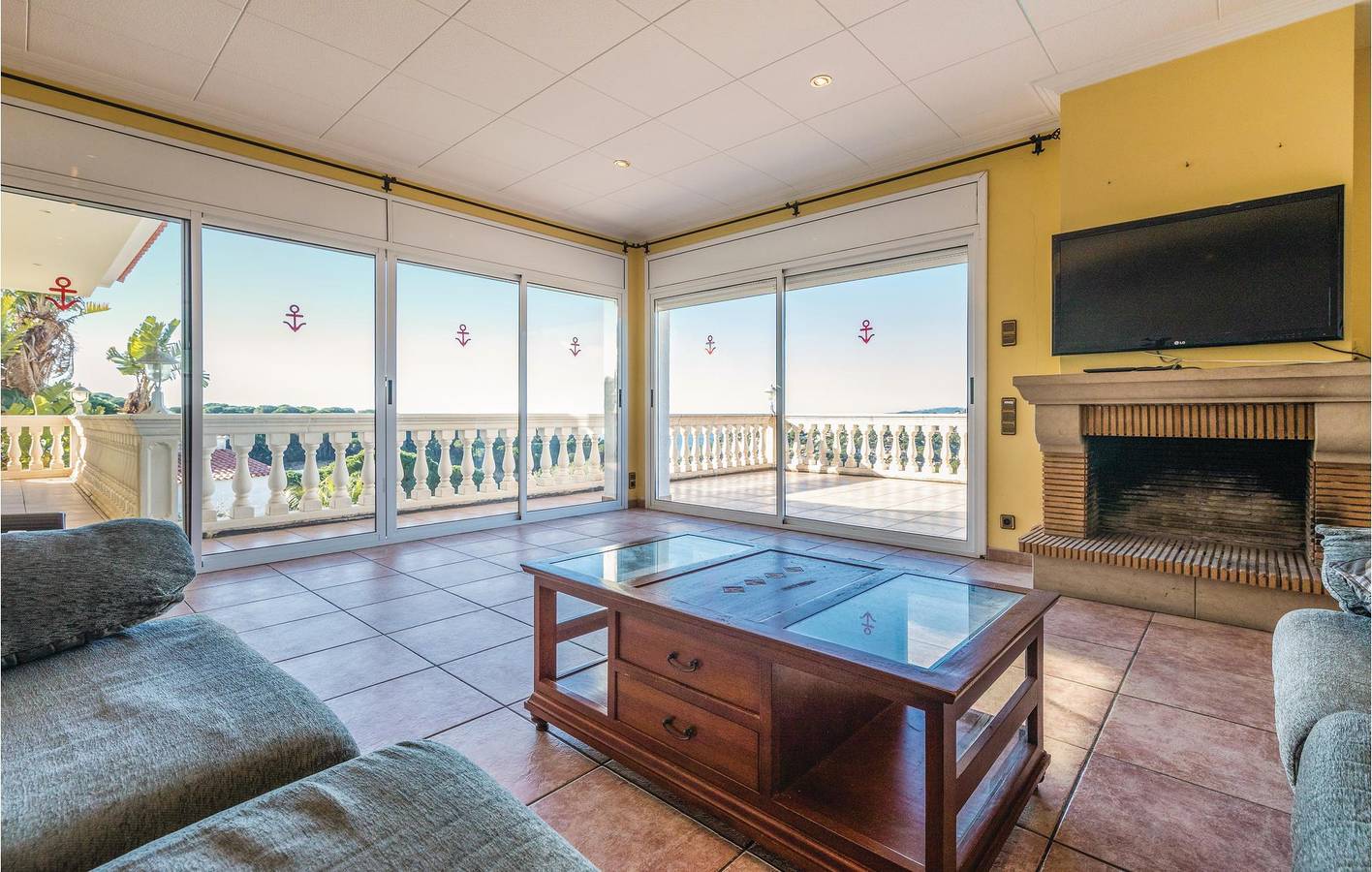 Appartamento Llorell: Piscina, Terrazza, Internet! in Canyelles, Lloret de Mar