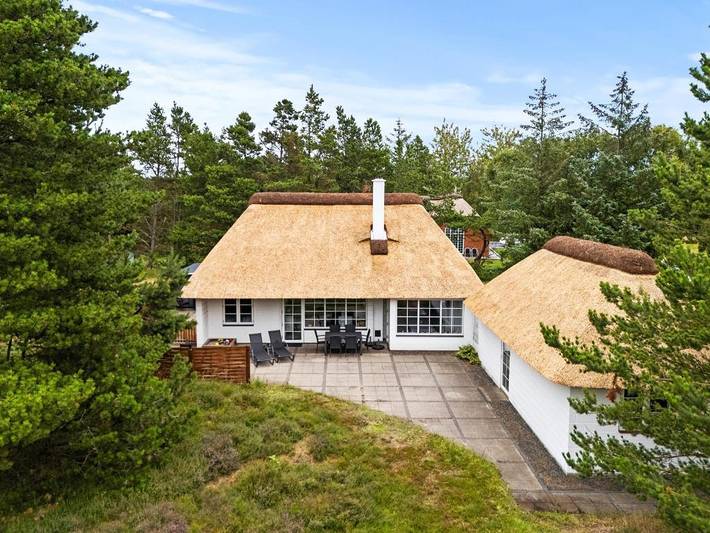 Lodge voor 6 personen, with Balkon/Terras and Terras as well as Tuin and Sauna aan de Waddenzee