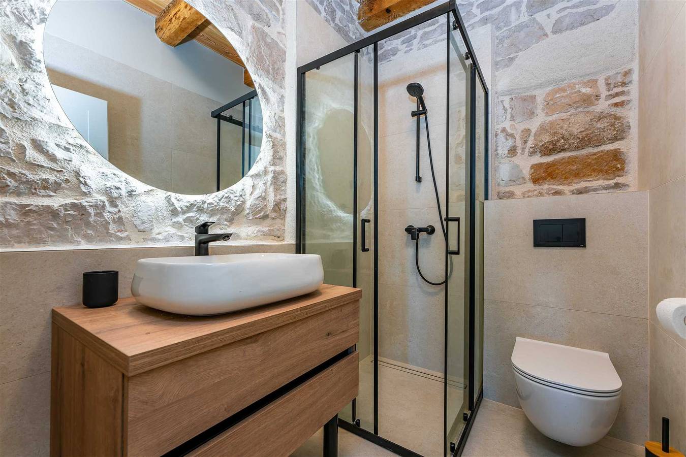 Villa Draga direkt am Meer mit beheiztem Infinity-Pool in Zadar (Kommun), Iz