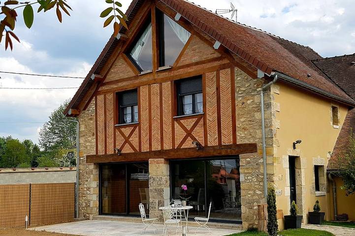 Location de vacances pour 6 personnes, avec Terrasse ainsi que Jardin et Piscine à Esternay
