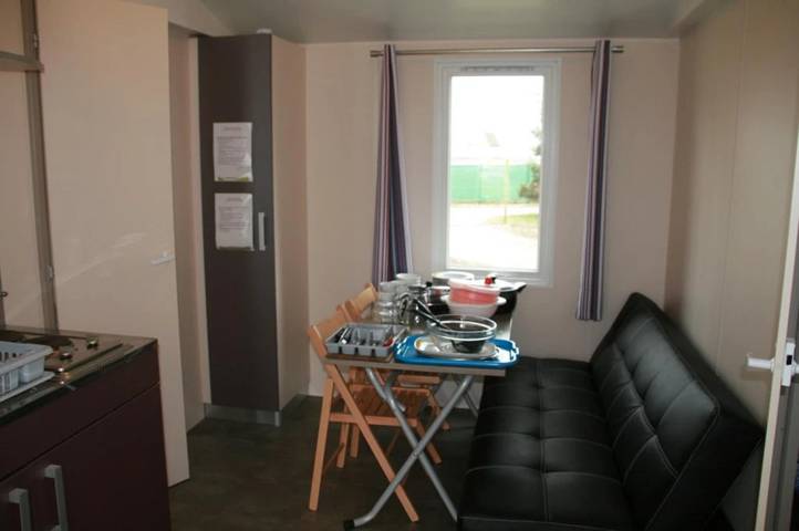 Mobil home pour 5 personnes, avec bassin pour enfant et sauna à Châteauroux - 4