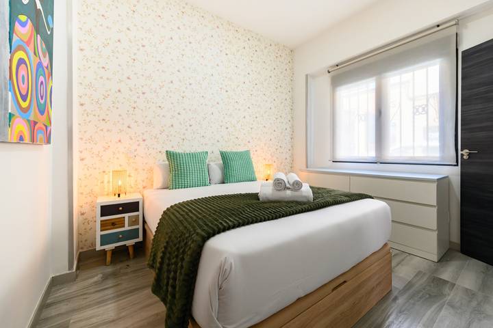 Apartamento entero, M (Cañ220A) Piso de 2 dormitorios en Tetuán in Tetuán (desambiguación), Madrid