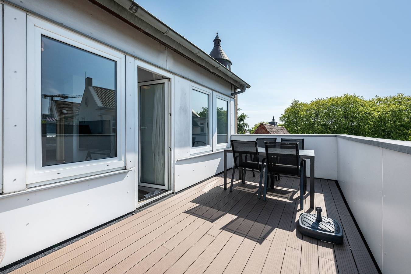 Ganze Wohnung, Ferienwohnung 'Mit Dachterrasse' mit Teichblick, Balkon und Wi-Fi in Heide, Heide und Umgebung