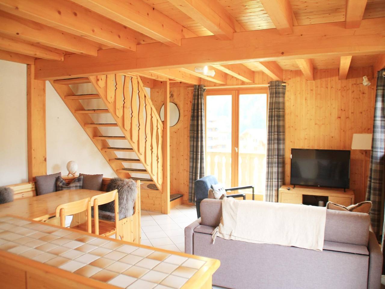 Appartement entier, Chalet à La Béchigne avec Vue sur la Vallée in Chatel, Les Portes du Soleil