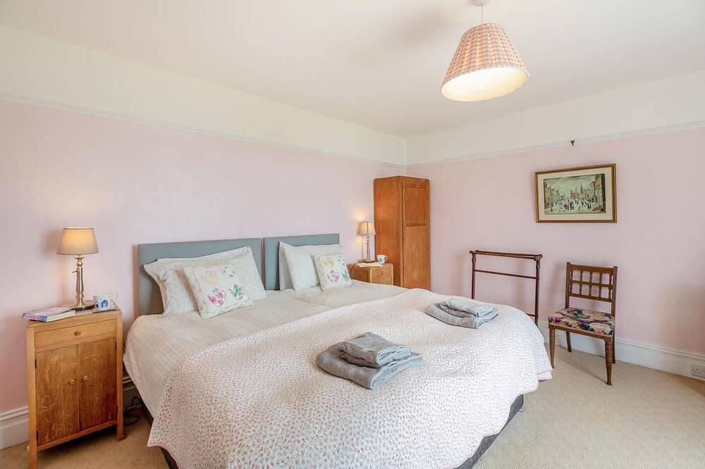 6 Bed in Aberdaron (oc-a32231) in Aberdaron, Gwynedd