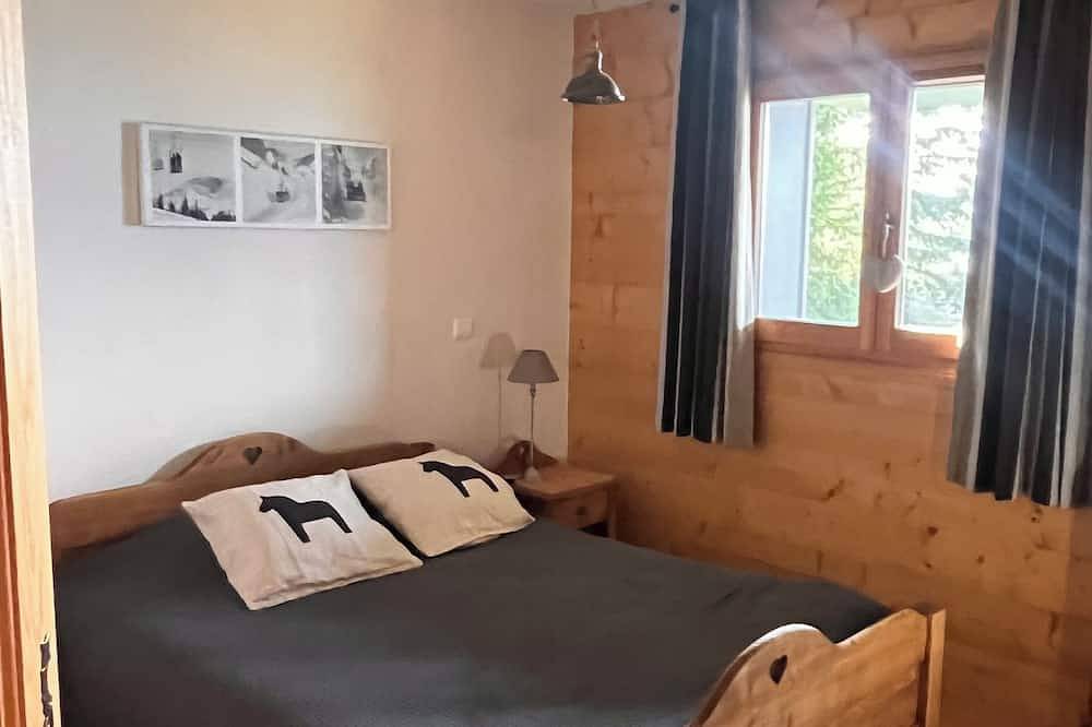 Ganze Wohnung, Superb, cozy mountain apartment with shared pool. in Villard-sur-Doron, Albertville und Umgebung