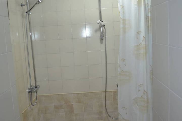 Appartamento intero, Just outside Rome.  Apartment in a villa, with swimming pool. in Poggio San Lorenzo, Terminillo