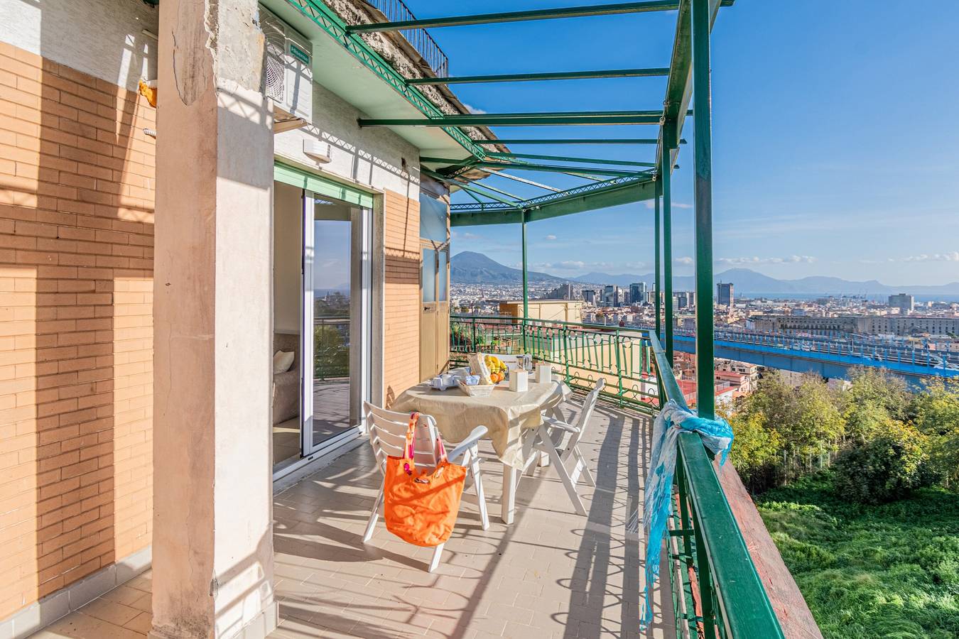 Hel lägenhet, Bright Apartment Private Parking Naples in Neapel, Neapel provins