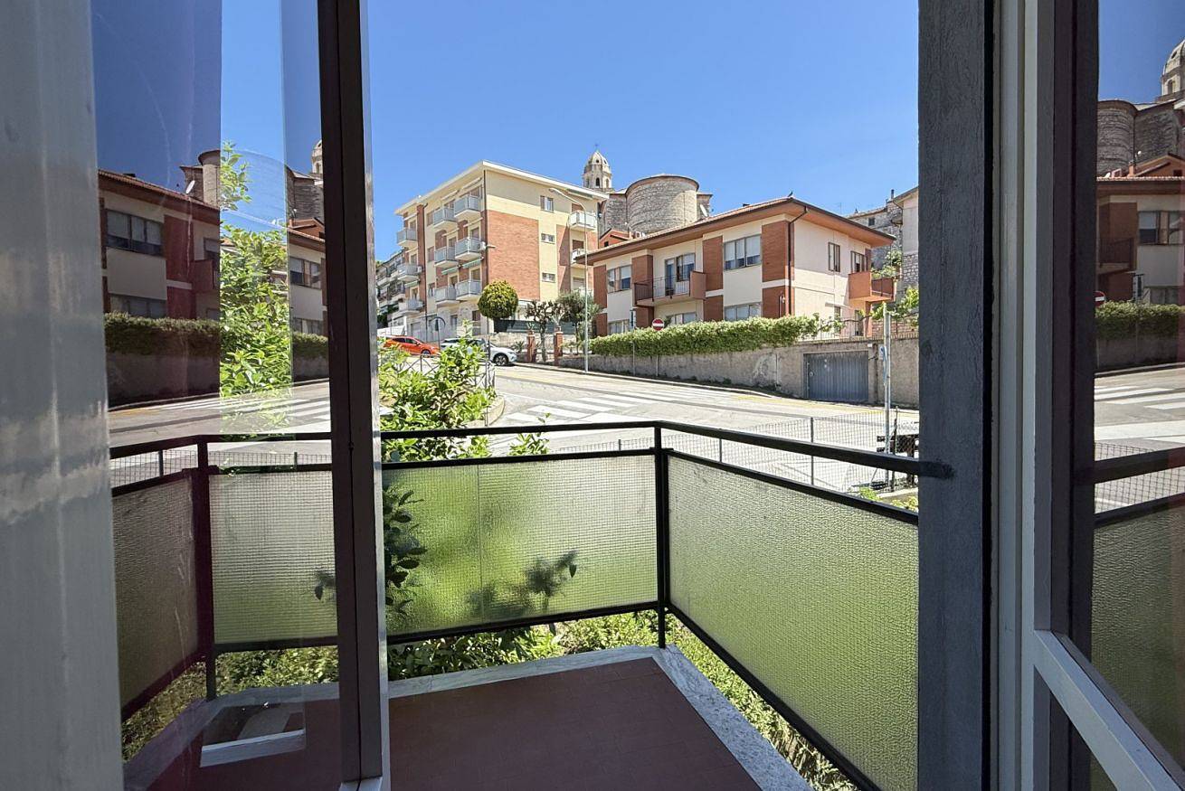 Apartamento entero, S350 - Sirolo, comfortable three-room apartment in the center in Sirolo, Riviera del Conero