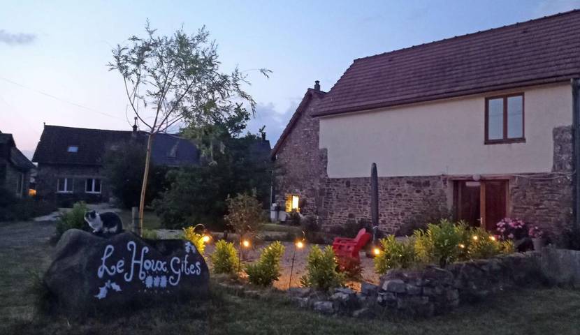 Gîte pour 2 personnes, avec terrasse ainsi que piscine et jacuzzi, animaux acceptés à Mantilly