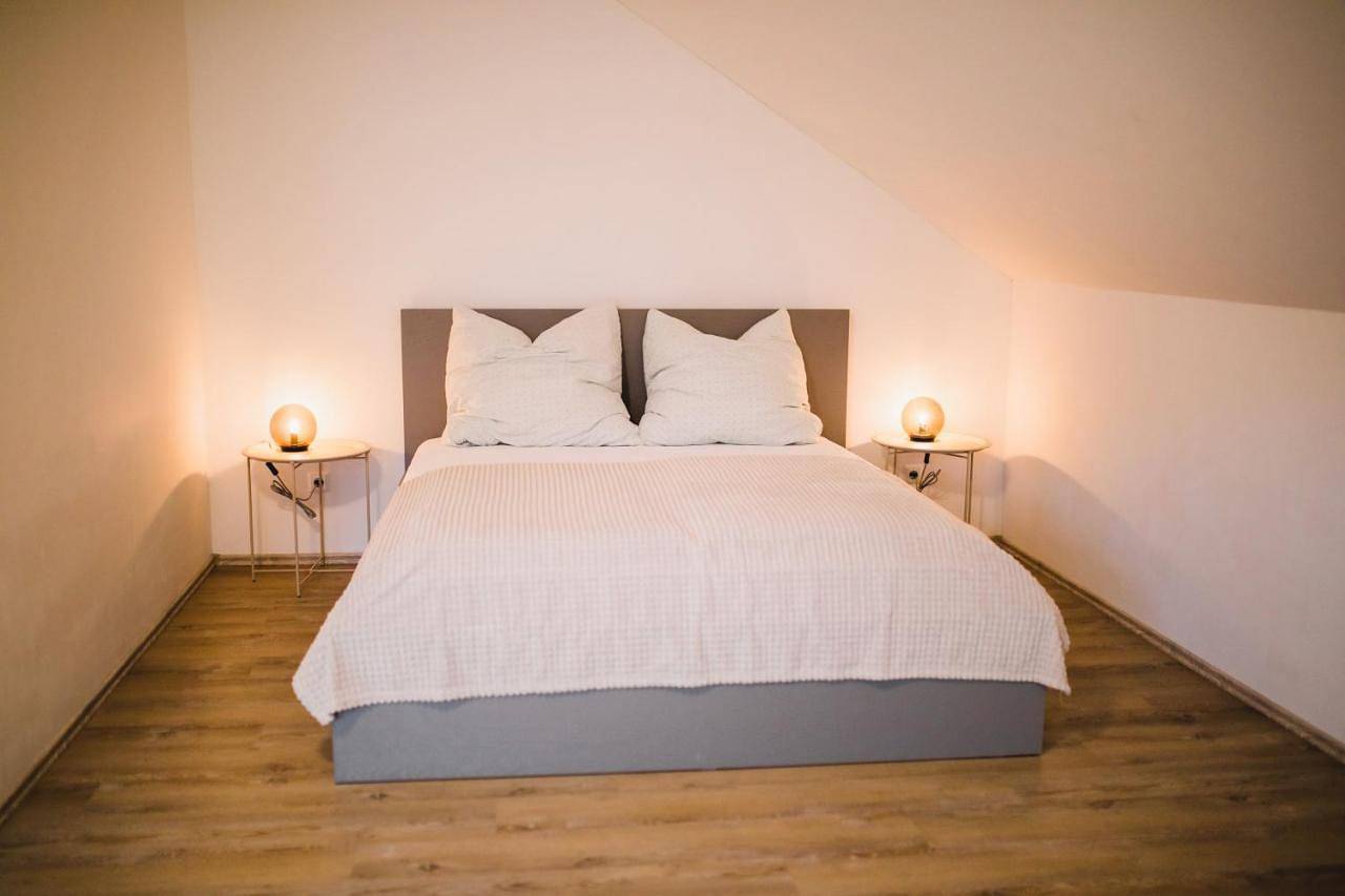 Ganze Wohnung, Hugos Design Apartment am Waldrand - ruhig & modern in Bensheim, Bergstraße