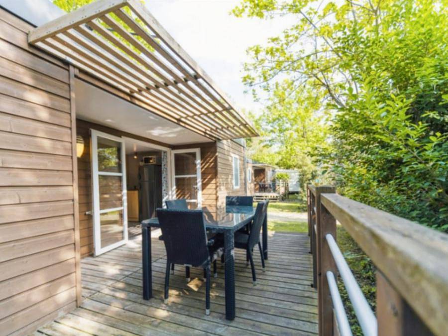Camping Paradis Au port de l'houmeau. - Mobilhome 4 personnes - Chambres 2 Sde 4 Personnes Or in L'Houmeau, Région de La Rochelle