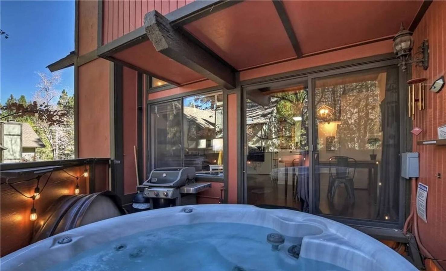 Geheel appartement, Hot Tub, Walk  2 Summit, Massage Chair, Bbq,  in Big Bear Lake, San Bernardino County