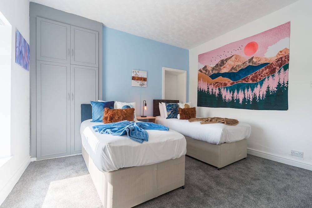 Adom Home Away From Home By Jesouth in Kingston-upon-Hull, Yorkshire and the Humber