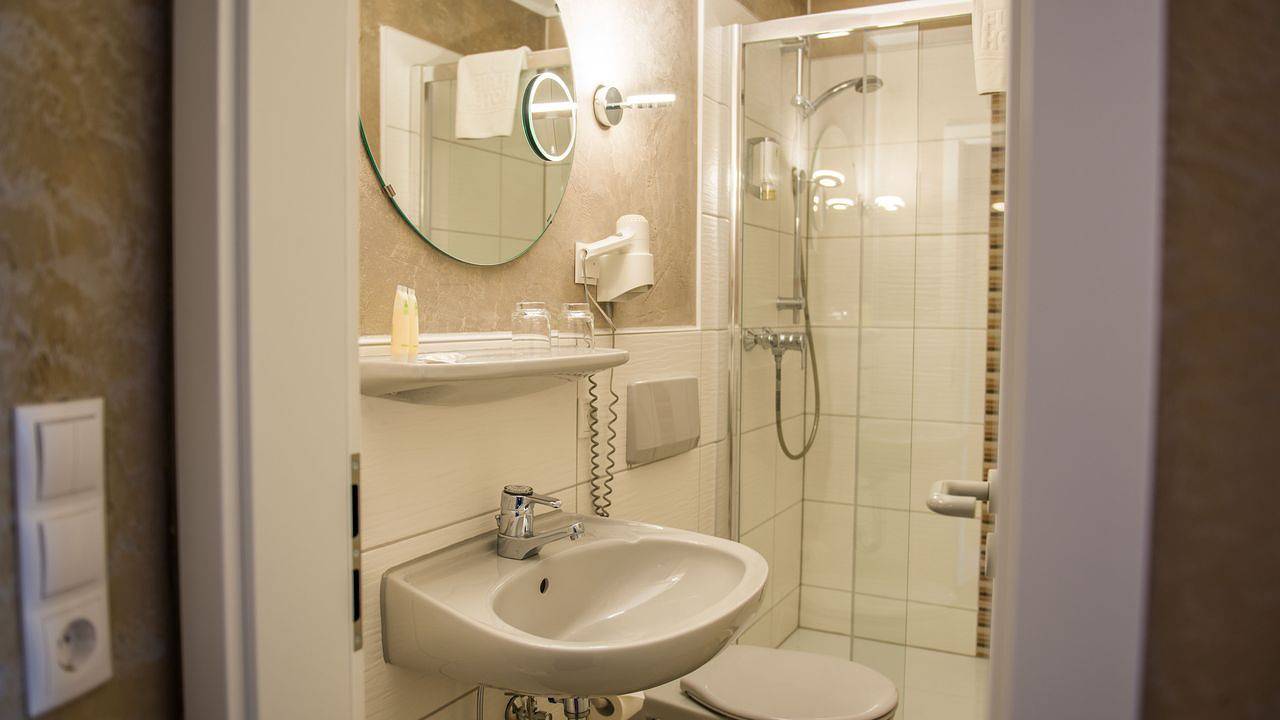 Mehrbettzimmer für 4 Personen in Saalfeld/Saale in Saalfeld, Saalfeld/Saale