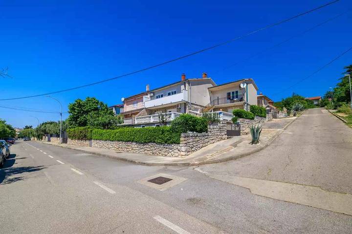 Ferienwohnung für 2 Personen, mit Balkon und Garten in Novi Vinodolski - 3