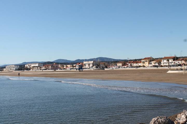 Les Amphores in Port-la-Nouvelle, Costa mediterránea (Francia)