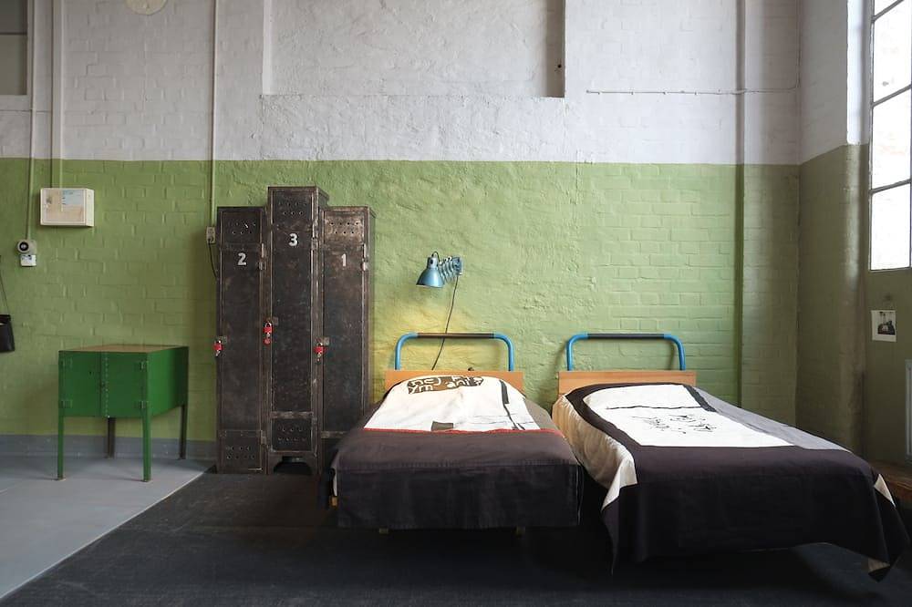 Entire apartment, 116 m² large loft in the industrial style, in the middle of the Leipzig Cotton Mill in Alt-West, Leipzig