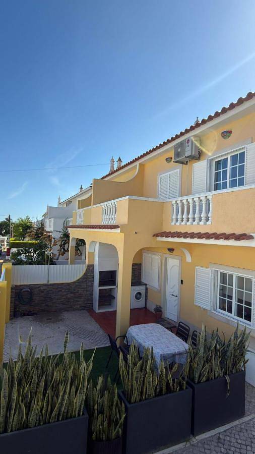 Casa rural para 6 personas, con Balcón y Terraza además de Jardín y Vistas en Altura