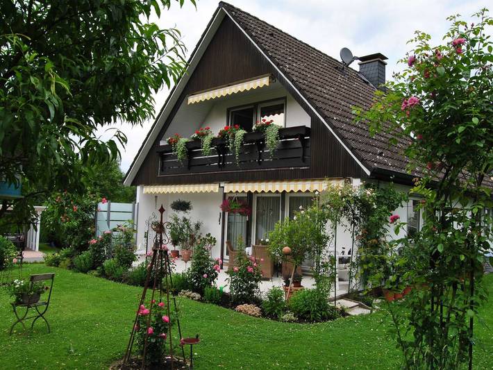 Ferienwohnung für 3 Personen, mit Balkon und Garten