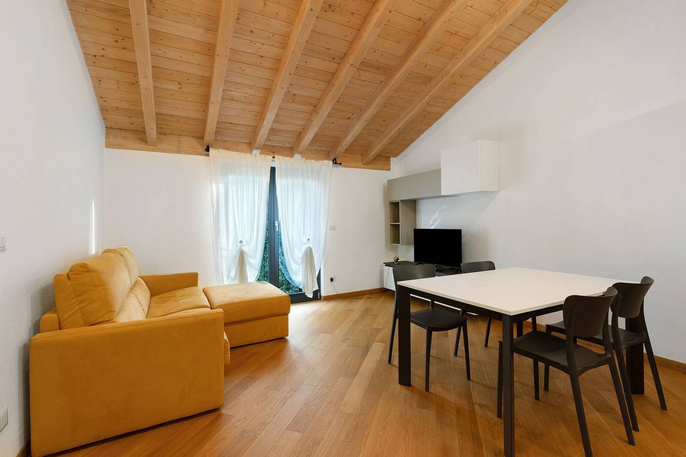 Entire apartment, Apartment 'Batman' with Shared Garden, Wi-Fi and Air Conditioning in Ferrada (Moconesi), Moconesi