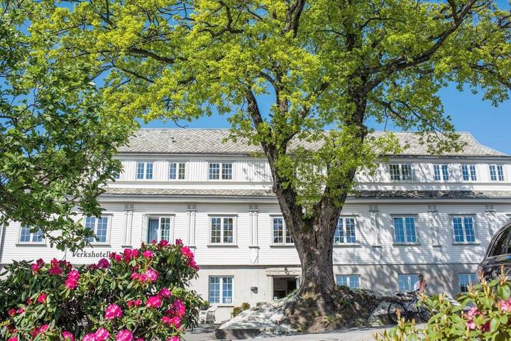 Hotel, mit Terrasse in Strand (Rogaland)