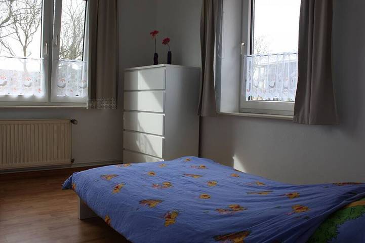 Mit kleinem Garten und Grill in Stadland, Wesermarsch