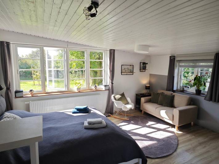 Ferienwohnung für 2 Personen, mit Terrasse und Garten sowie Ausblick in Hattstedtermarsch