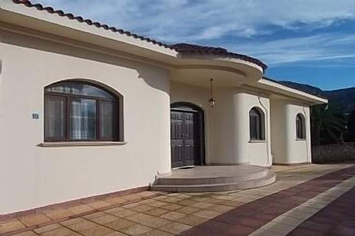 Villa for 6 people, with garden and terrace in Northern Cyprus
