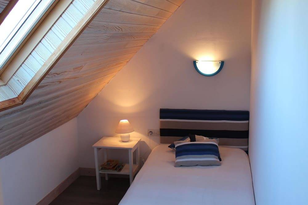 Vacation home between sea and countryside in Plozévet, Côte de Cornouaille