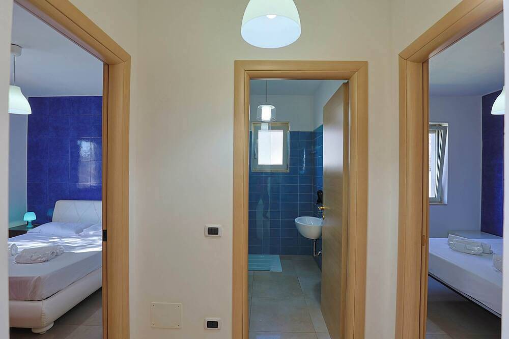 Boomerang Villas 5 – Villa indipendente con Jacuzzi riscaldata e giardino privato a pochi passi dalla Salina dei Monaci in Manduria, Golf von Tarent