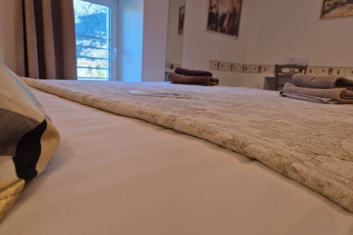 Chambre d’hôte pour 3 personnes à Riols - 4