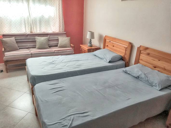 Gîte pour 5 personnes, avec balcon dans Zebbug