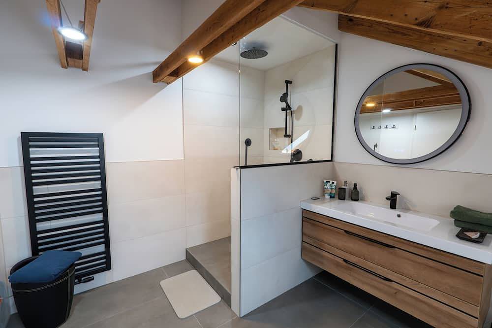 Ganze Wohnung, Neue Fewo Pflaumenloft in Kitzingen in Kitzingen, Fränkisches Weinland