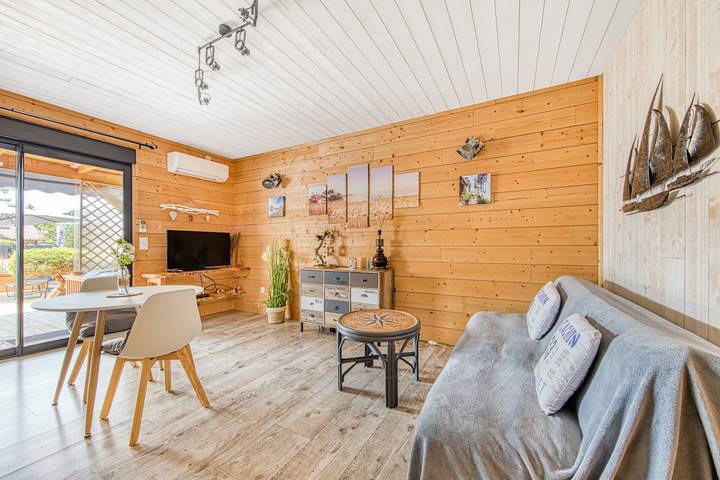 Hel lägenhet, La Gascogne in Andernos-les-Bains – Stylish Apartment for 2, Near Nature & Coast in Andernos-les-Bains, Arcachon region