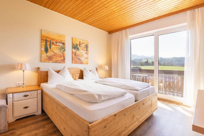 Zimmer für 2 Personen, mit Balkon und Ausblick - 1