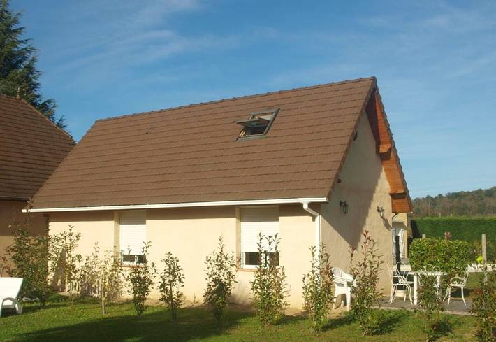 Gîte pour 4 personnes, avec jardin et vue