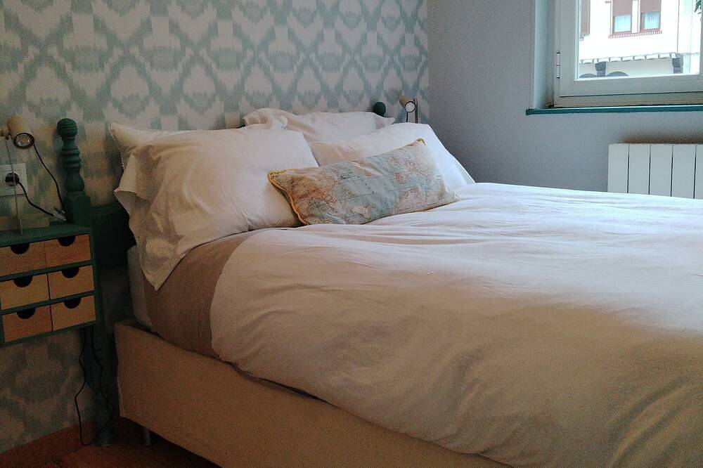 Entire apartment, Apartment renovated in 2025 next to the sea and surrounded by gardens - Getxo, Bilbao in Getxo, Basque Coast (Spain)