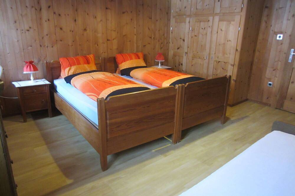 Ganze Wohnung, Anita Spiess, (Sta. Maria - Santa Maria Val Müstair). in Sta. Maria im Val Müstair, Val Müstair