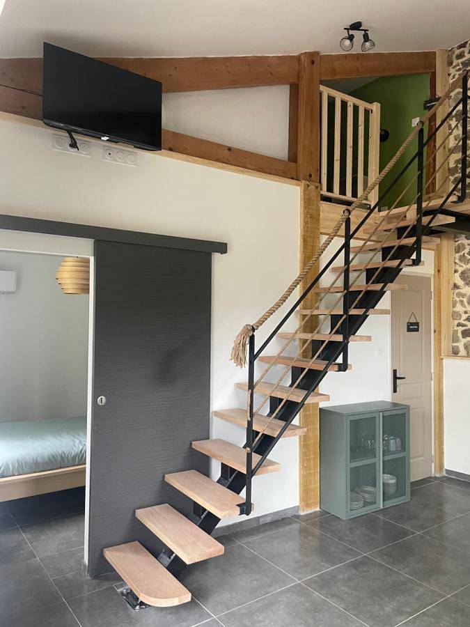 Two-Bedroom House in Ruynes-en-Margeride, Région de Saint-Flour
