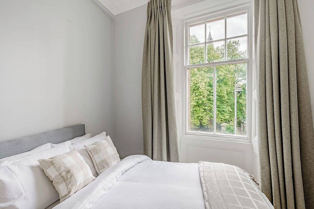 Entire apartment, Spacious City Apartment - Dunfermline in Dunfermline, Fife region