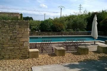 Gîte pour 2 personnes, avec terrasse et jardin à Cavaillon