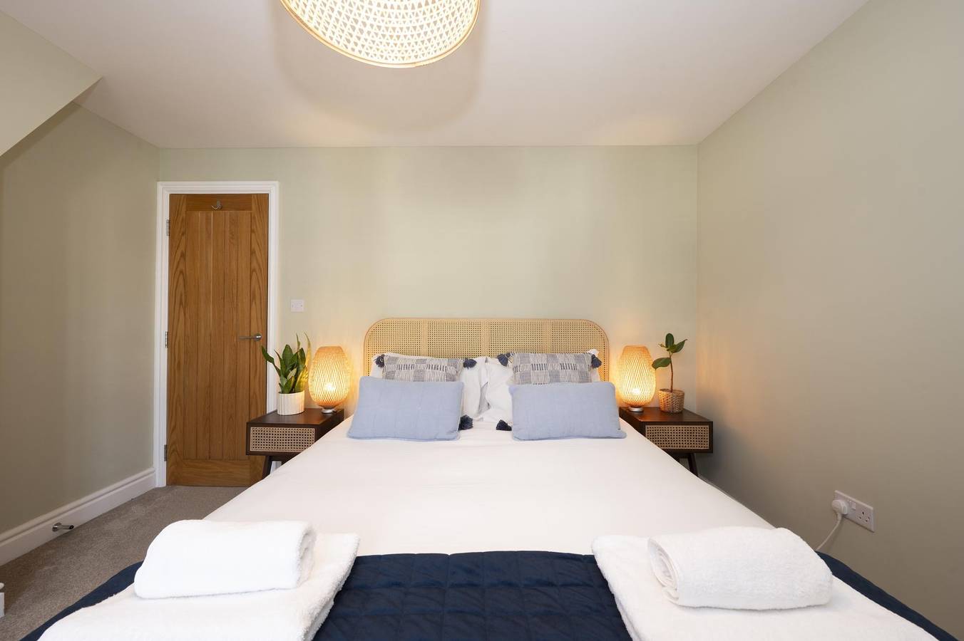 Stylish Surbiton Home | 7-Min Walk to Station - Pass the Keys in Surbiton, London